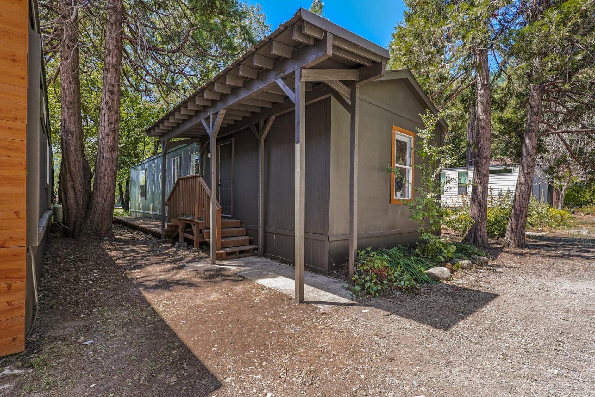 Cave Springs Resort Dunsmuir Εξωτερικό φωτογραφία