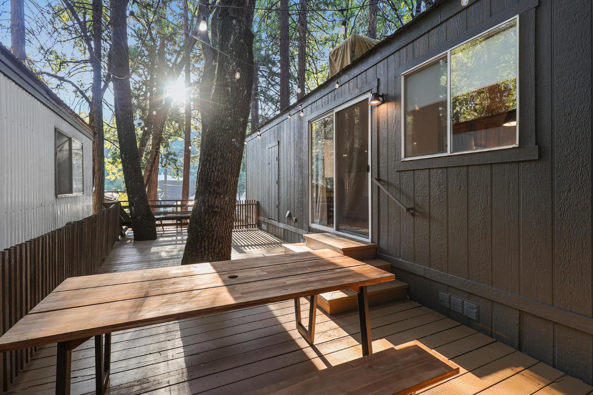 Cave Springs Resort Dunsmuir Εξωτερικό φωτογραφία